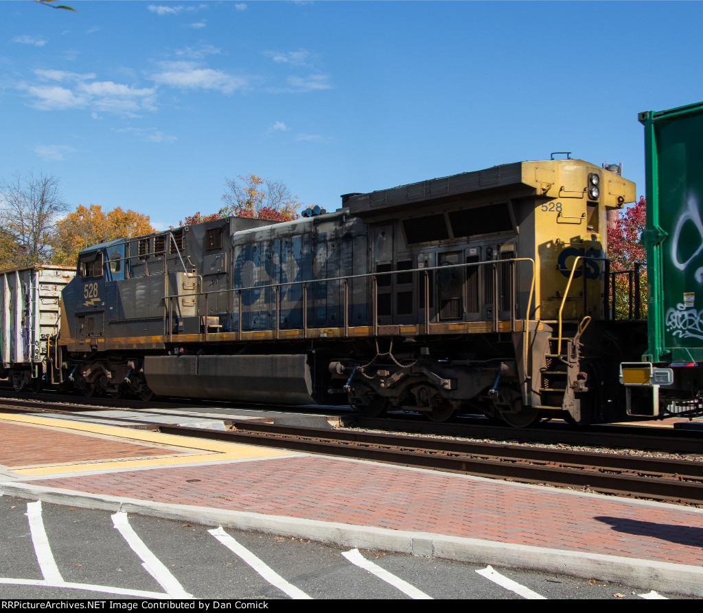 CSXT 528